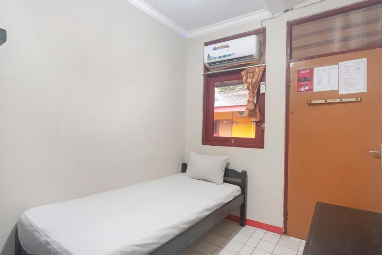 Hotel Oyo Life 3034 Taman Melati Depok Exterior foto