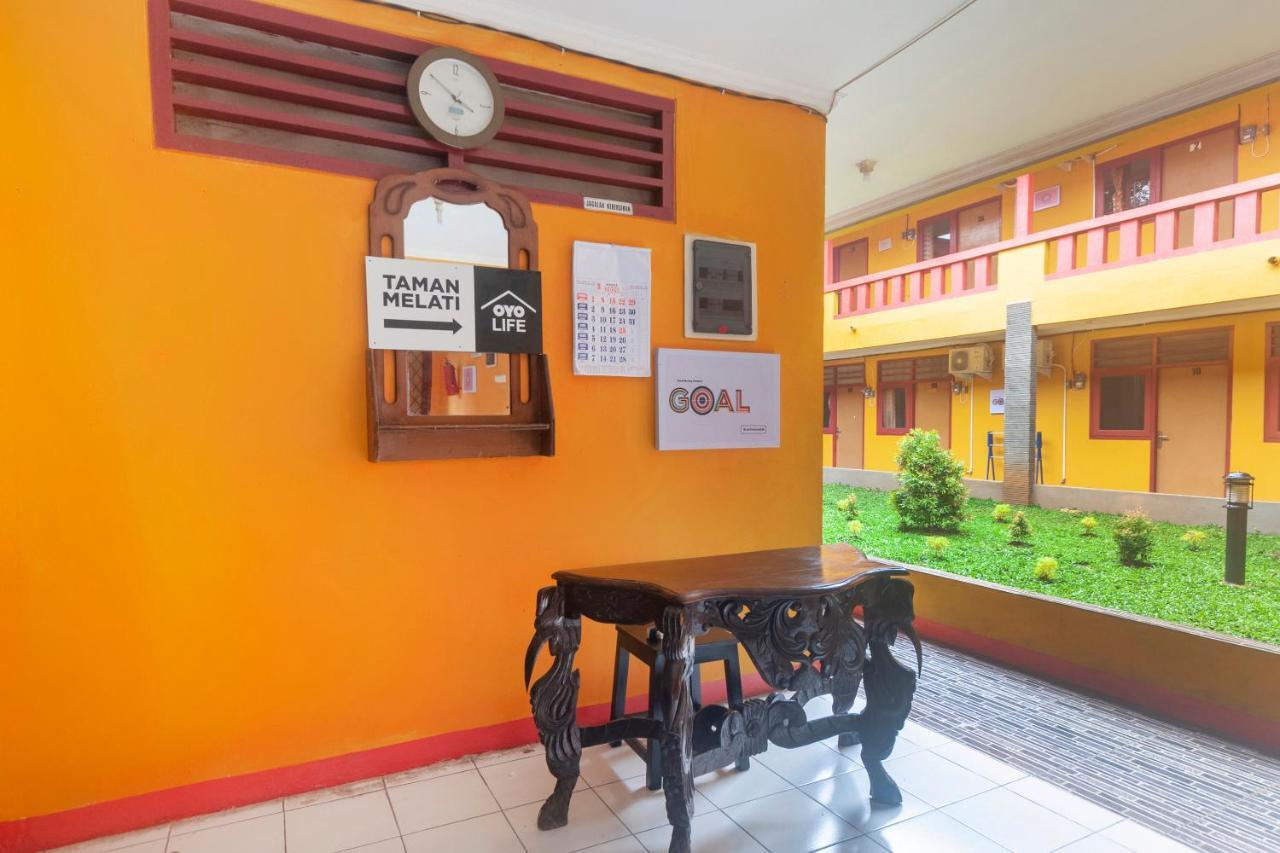Hotel Oyo Life 3034 Taman Melati Depok Exterior foto