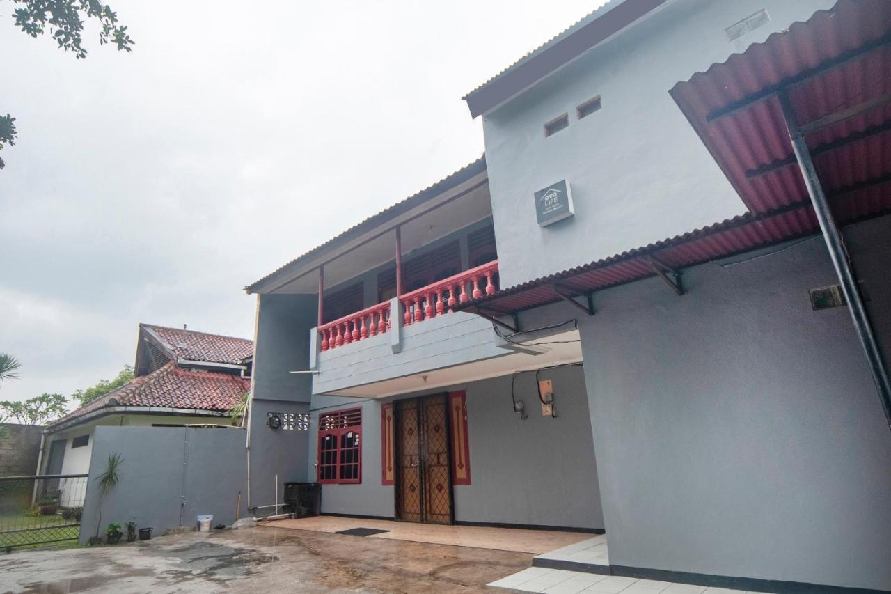 Hotel Oyo Life 3034 Taman Melati Depok Exterior foto