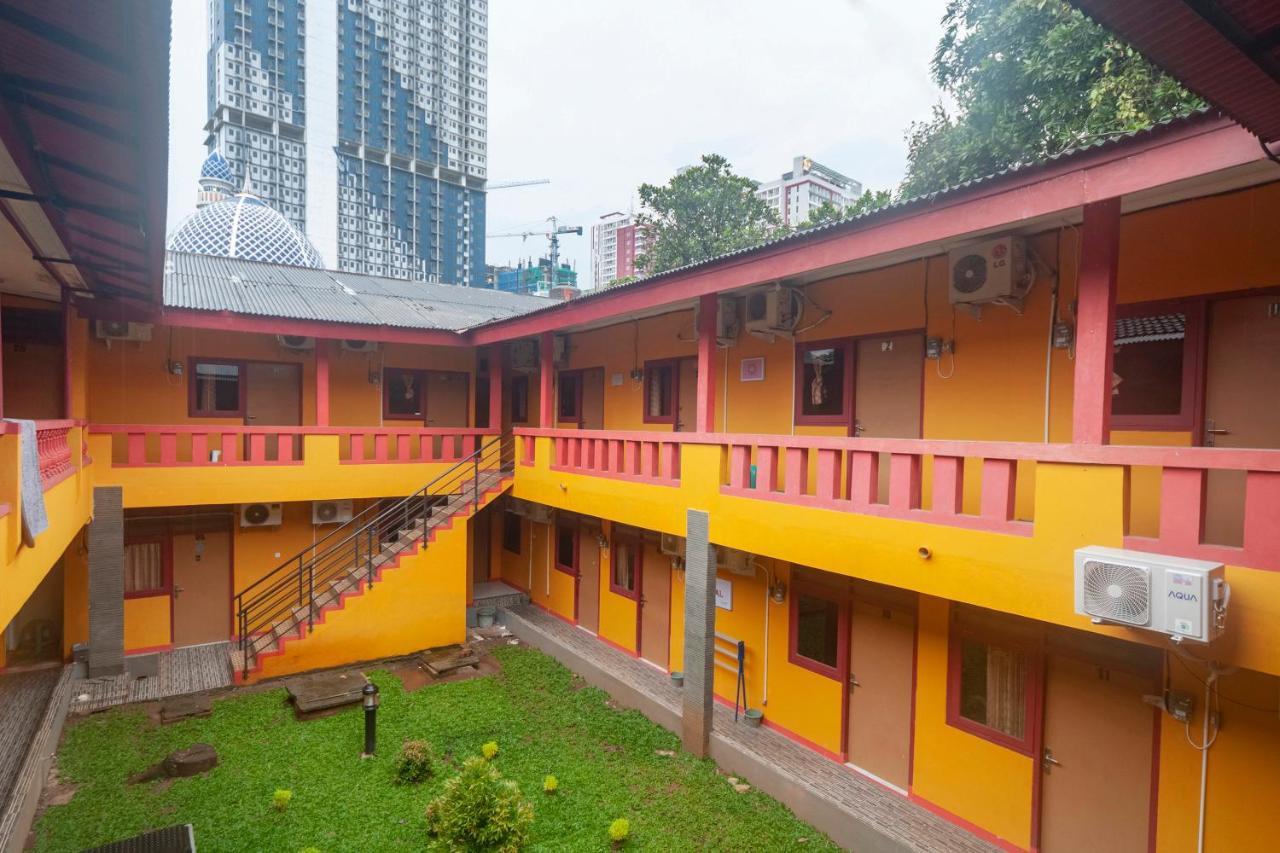 Hotel Oyo Life 3034 Taman Melati Depok Exterior foto